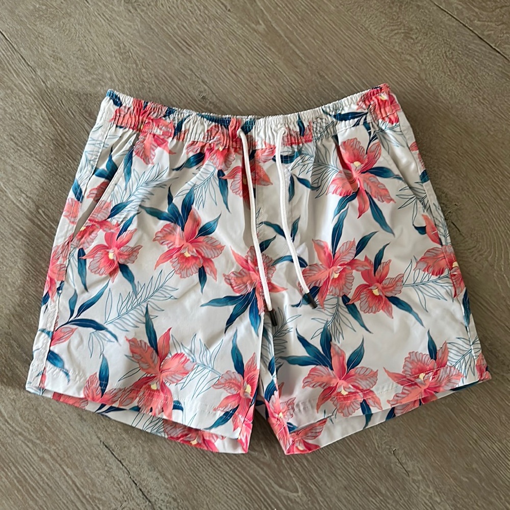 American Eagle Swim Trunks size XS
